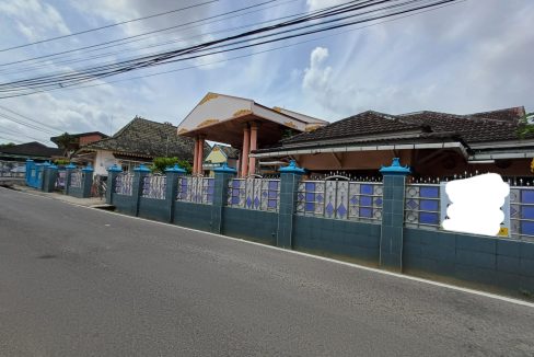 DIJUAL RUMAH BONUS KOLAM RENANG BUKIT LAMA PALEMBANG (1)