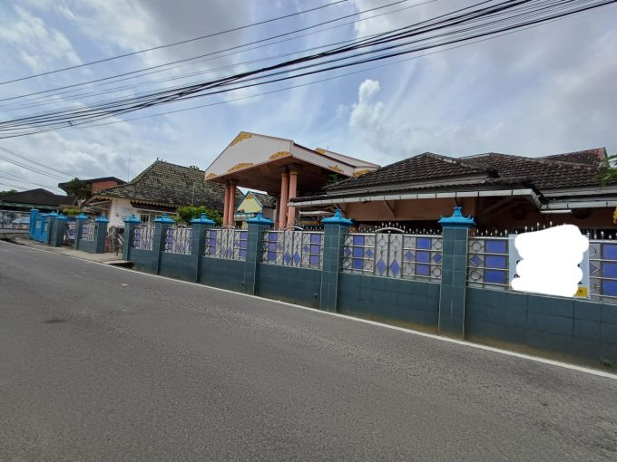 DIJUAL RUMAH BONUS KOLAM RENANG BUKIT LAMA PALEMBANG (1)
