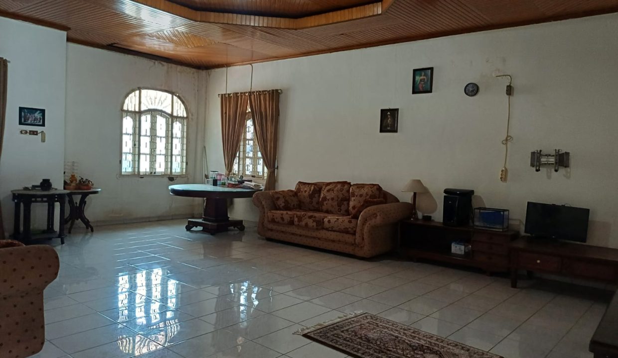 DIJUAL RUMAH BONUS KOLAM RENANG BUKIT LAMA PALEMBANG (7)