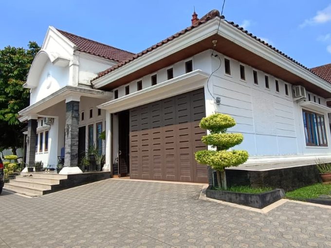 DIJUAL RUMAH MEWAH ALA VILLA DEKAT IPEKA SCHOOL PALEMBANG