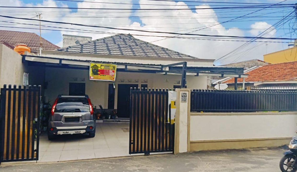 DIJUAL RUMAH MEWAH JALAN NATUNA SAMPING MANDIRI TOWER PALEMBANG (1)