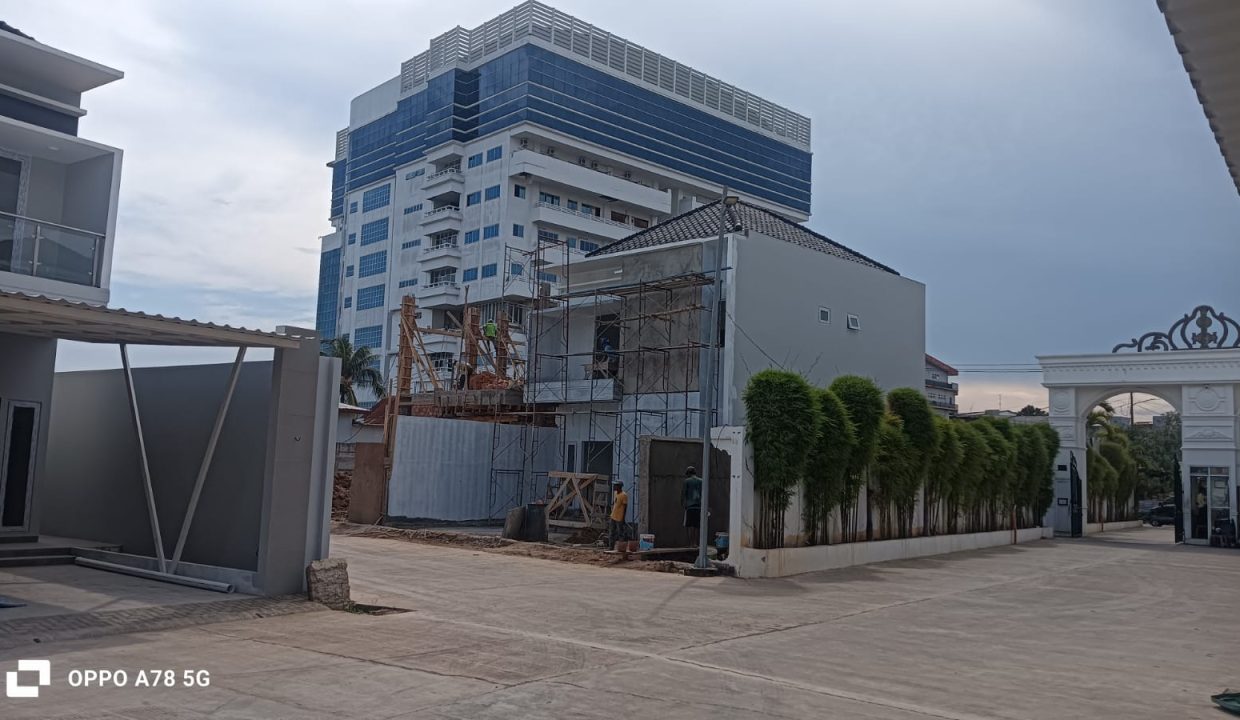 DIJUAL RUMAH THE ROYAL RESORT PALEMBANG (4,1)