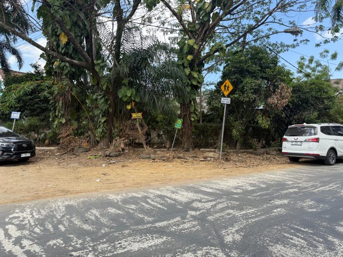 DIJUAL RUANG USAHA JALAN RIAU BUKIT BONUS RUMAH PALEMBANG (1,1)