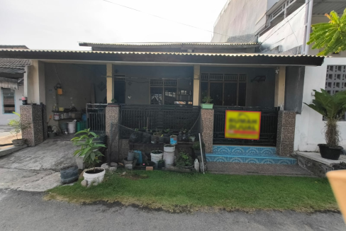 DIJUAL RUMAH JALAN MAHONI (1).jpeg