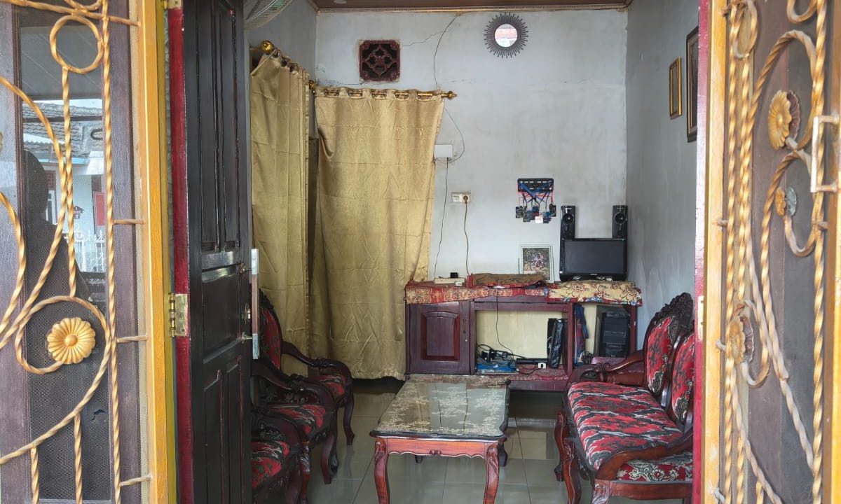 DIJUAL RUMAH JALAN MAHONI (2)
