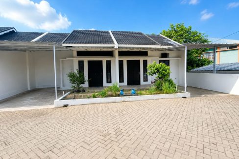DIJUAL RUMAH KEBUN BUNGA PALEMBANG (0,8)
