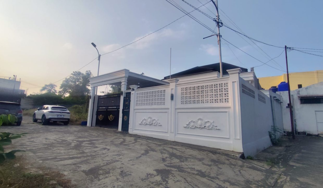 DIJUAL RUMAH SEMI FURNISH KM7 PALEMBANG (0,5)