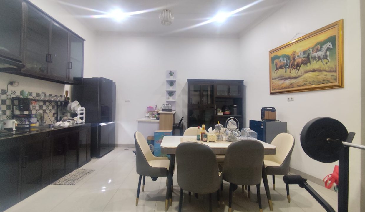 DIJUAL RUMAH SEMI FURNISH KM7 PALEMBANG (10)