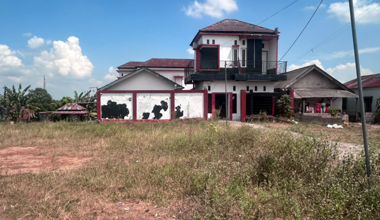 DIJUAL TANAH & BANGUNAN EX PENGINAPAN KM 8 PALEMBANG (0,3)