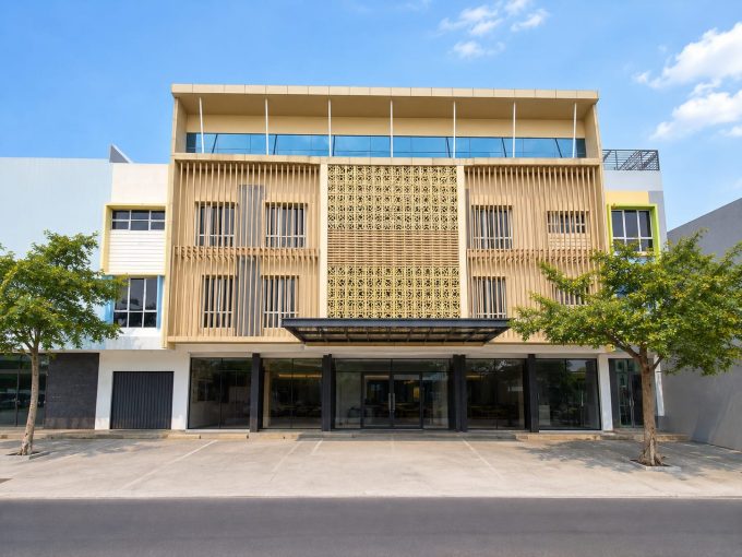 DIJUAL HOTEL & RESTO AKTIF PUSAT KOTA PALEMBANG (1)