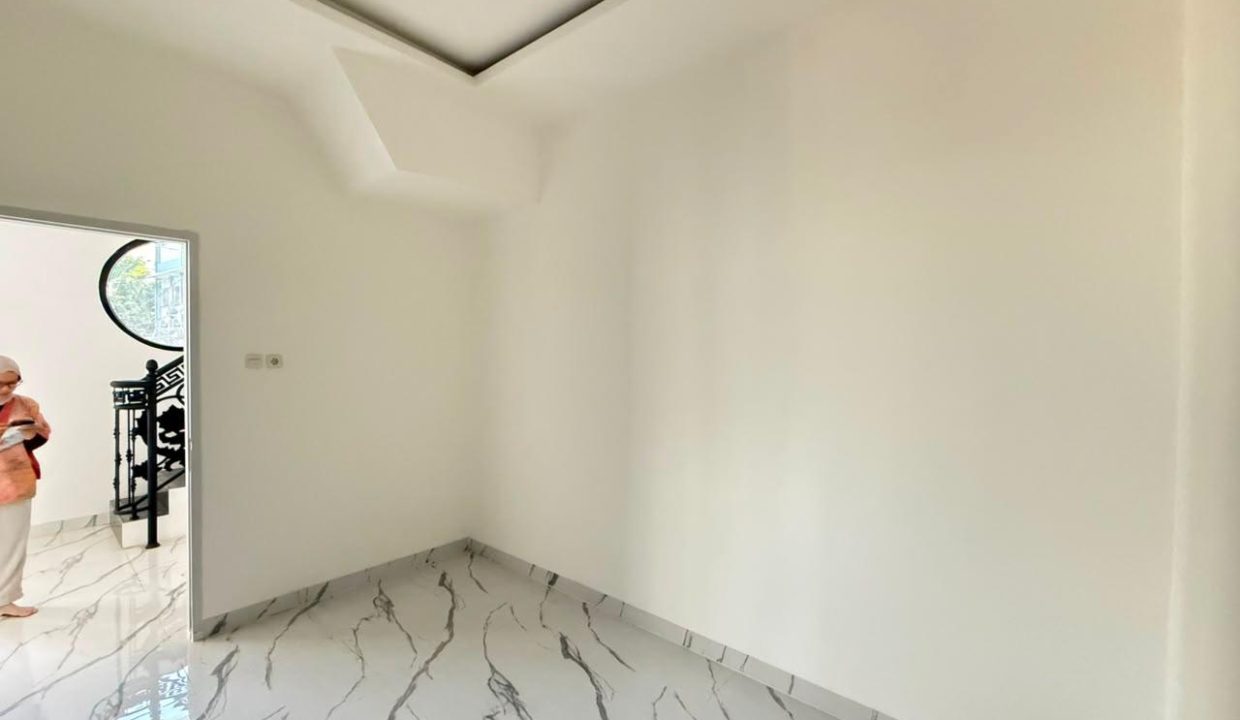 DIJUAL RUMAH D'LUXURY KARTIKA KAMBANG IWAK PALEMBANG (13)