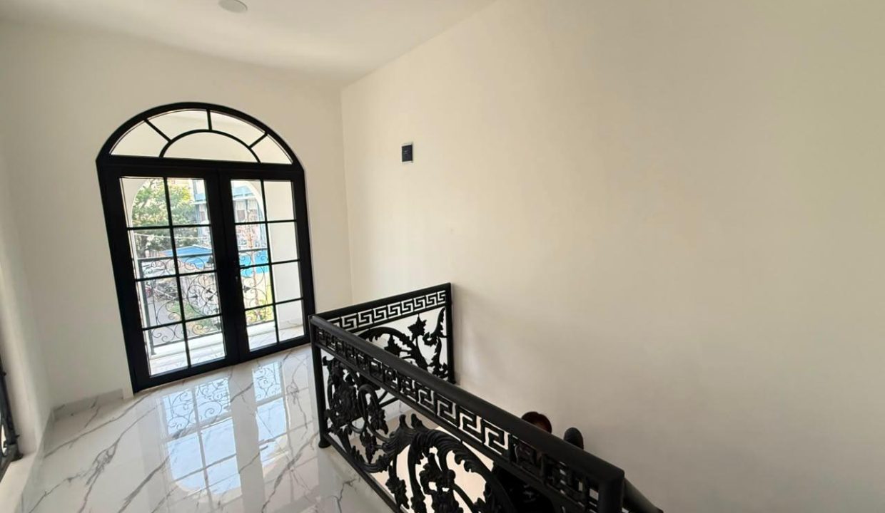 DIJUAL RUMAH D'LUXURY KARTIKA KAMBANG IWAK PALEMBANG (19)