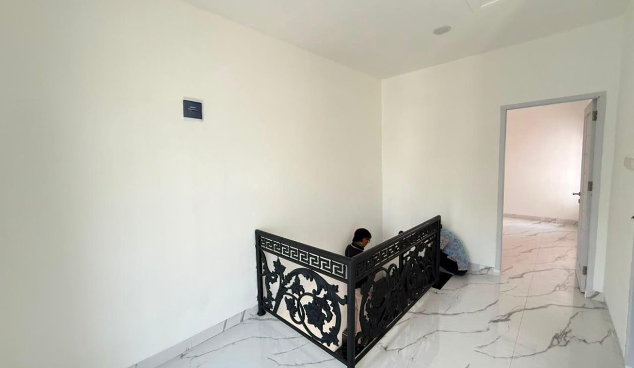 DIJUAL RUMAH D'LUXURY KARTIKA KAMBANG IWAK PALEMBANG (21)