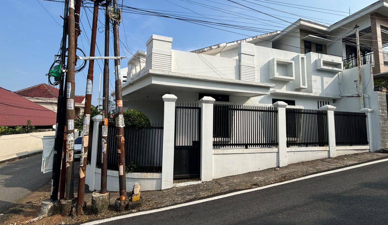 DIJUAL RUMAH HOOK JALAN ENIM DEMANG PALEMBANG (2)