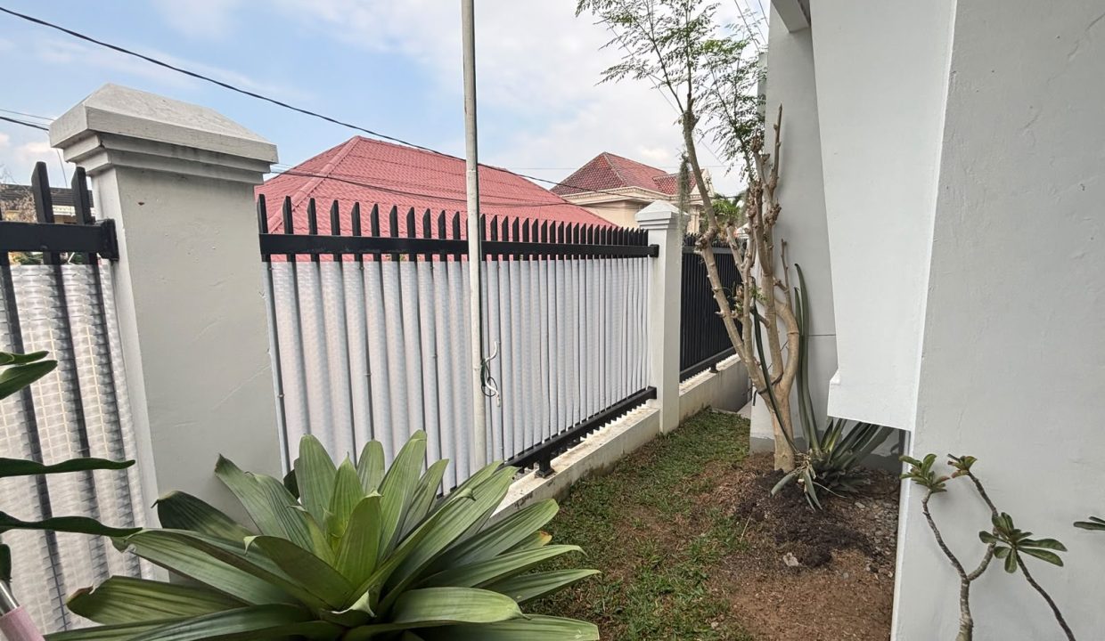 DIJUAL RUMAH HOOK JALAN ENIM DEMANG PALEMBANG (24)