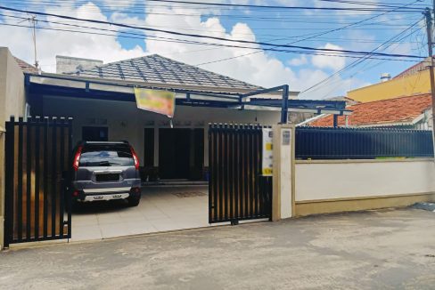 DIJUAL RUMAH JALAN NATUNA RIVAI PALEMBANG (1).jpeg