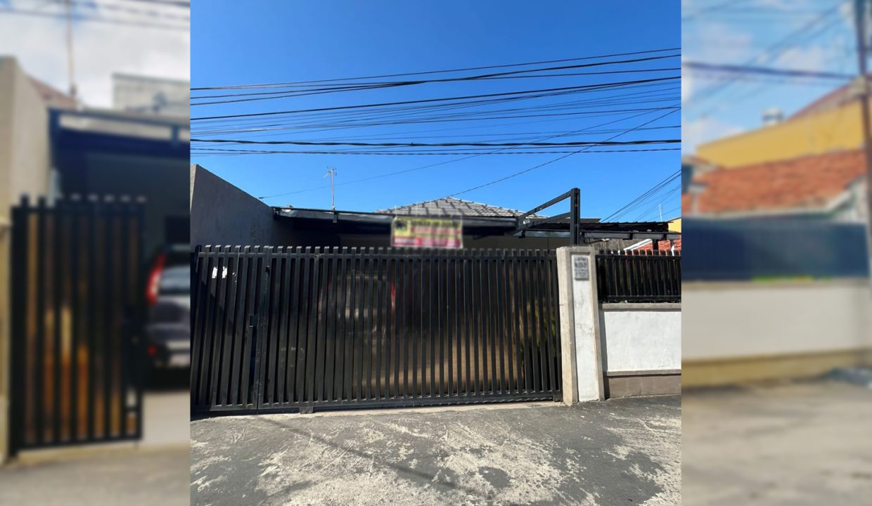 DIJUAL RUMAH JALAN NATUNA RIVAI PALEMBANG (5).jpeg