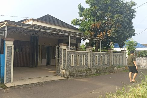 DIJUAL RUMAH KOMPLEK PUSRI SAKO PALEMBANG (1)