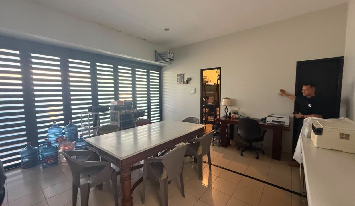 DIJUAL RUMAH MEWAH ORCHARD PARK PALEMBANG (18)