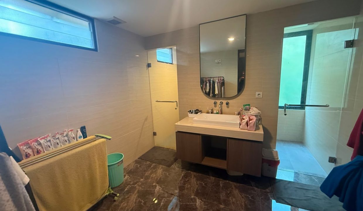 DIJUAL RUMAH MEWAH ORCHARD PARK PALEMBANG (21)