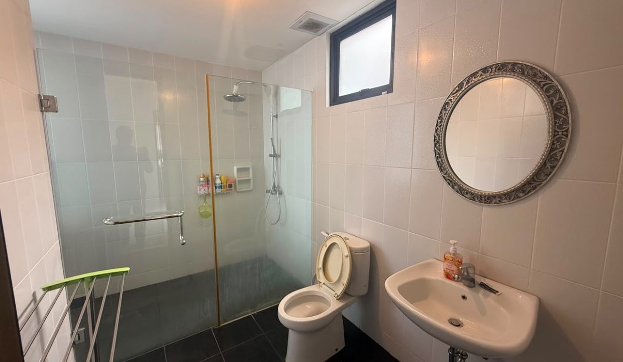 DIJUAL RUMAH MEWAH ORCHARD PARK PALEMBANG (32)