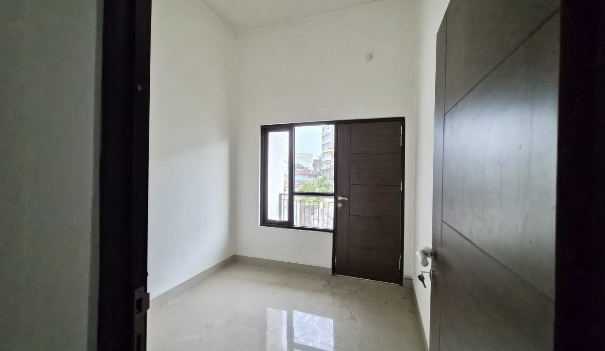 DIJUAL TOWNHOUSE SEGARAN 9 ILIR PALEMBANG (4)