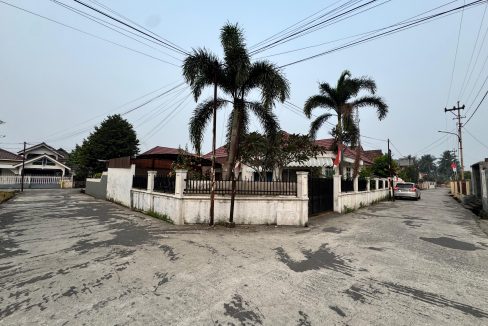 DIJUAL RUMAH HOOK JALAN YAYASAN 2 PALEMBANG (0,2)