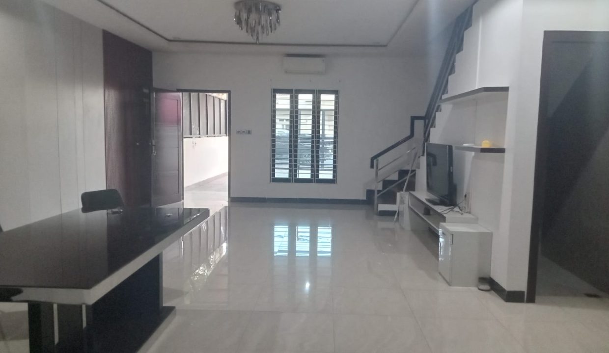 SEWA RUMAH JALAN CENDRAWASIH RAJAWALI PALEMBANG (18)