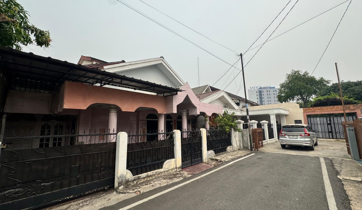DIJUAL RUMAH JALAN NATUNA KAPTEN A RIVAI PALEMBANG (1)