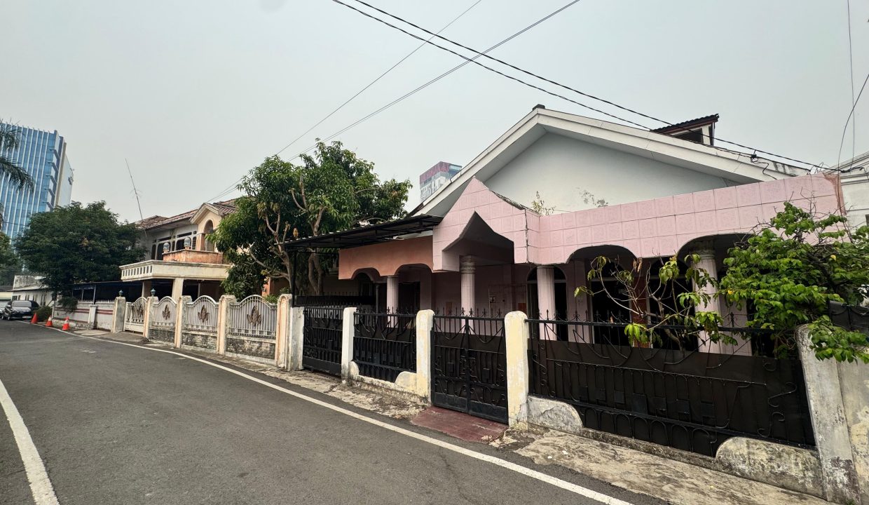 DIJUAL RUMAH JALAN NATUNA KAPTEN A RIVAI PALEMBANG (2)