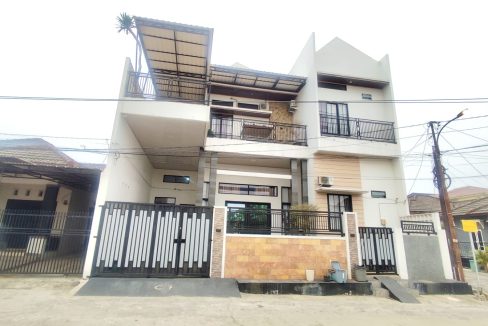 DIJUAL RUMAH MEWAH PERINDUSTRIAN KM 7 PALEMBANG (1)