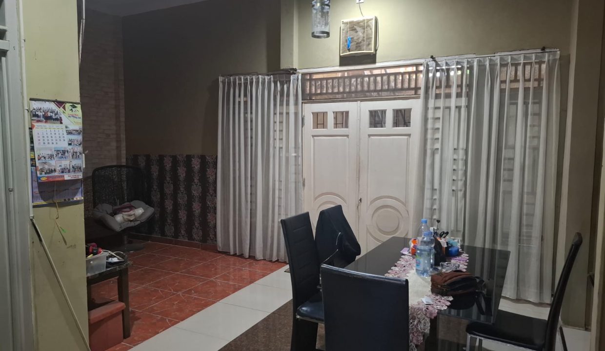 RUMAH KOMPLEK ARAFURU LEMBANG PALEMBANG (4)